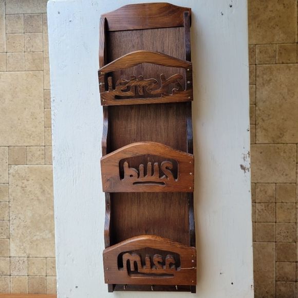🇨🇦 Vintage 70s Wooden Letter Holder Wall Mount - Picture 3 of 9